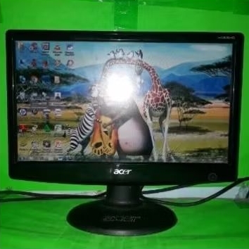 ACER 16INCH LCD MONITOR LIKENEW
