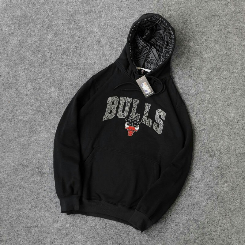 เสื้อกันหนาวมีฮู้ด Bulls BLACK