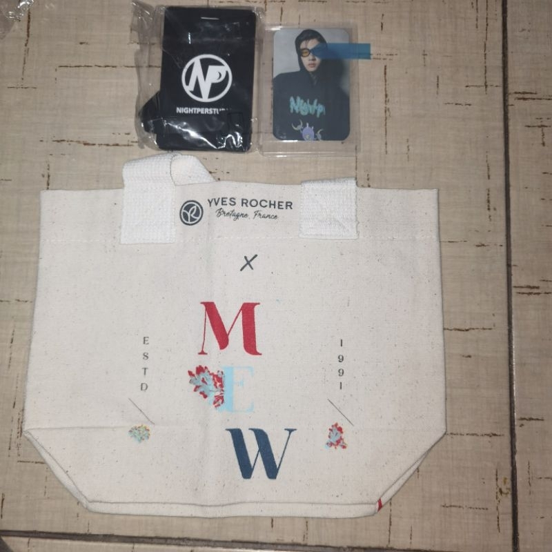 WTS INA PC CARD HOLDER NIGHTPERSTUDIO PERTH TOTEBAG YVES ROCHER MEW