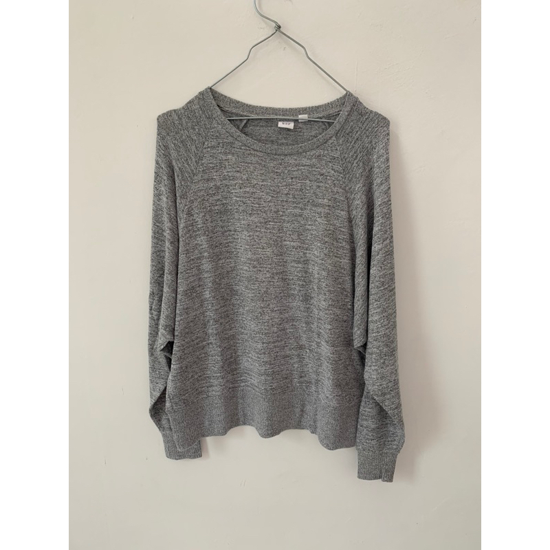 เสื้อยืด Preloved GAP