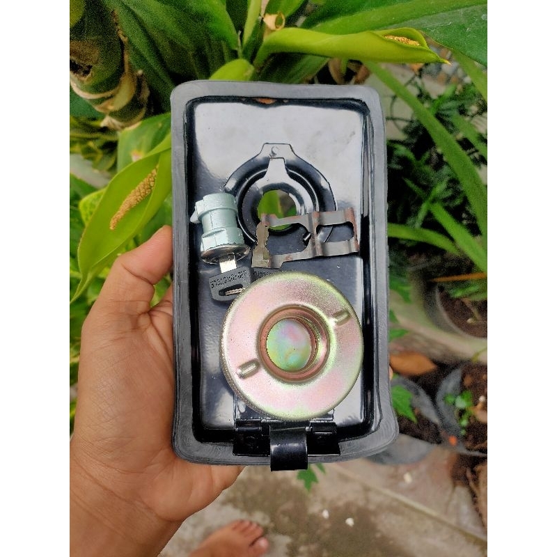 GL100 GL 100 GL125 TANK CAP GL100 GL125 กุญแจถังนําเข้า