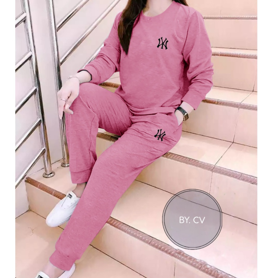 FASHION COOLS - THE LATEST TRENDING NY GIRL LOGO SUIT - COOL, CURRENT, และ CASUAL GYM SPORTS SUIT สําหรับผู้หญิง