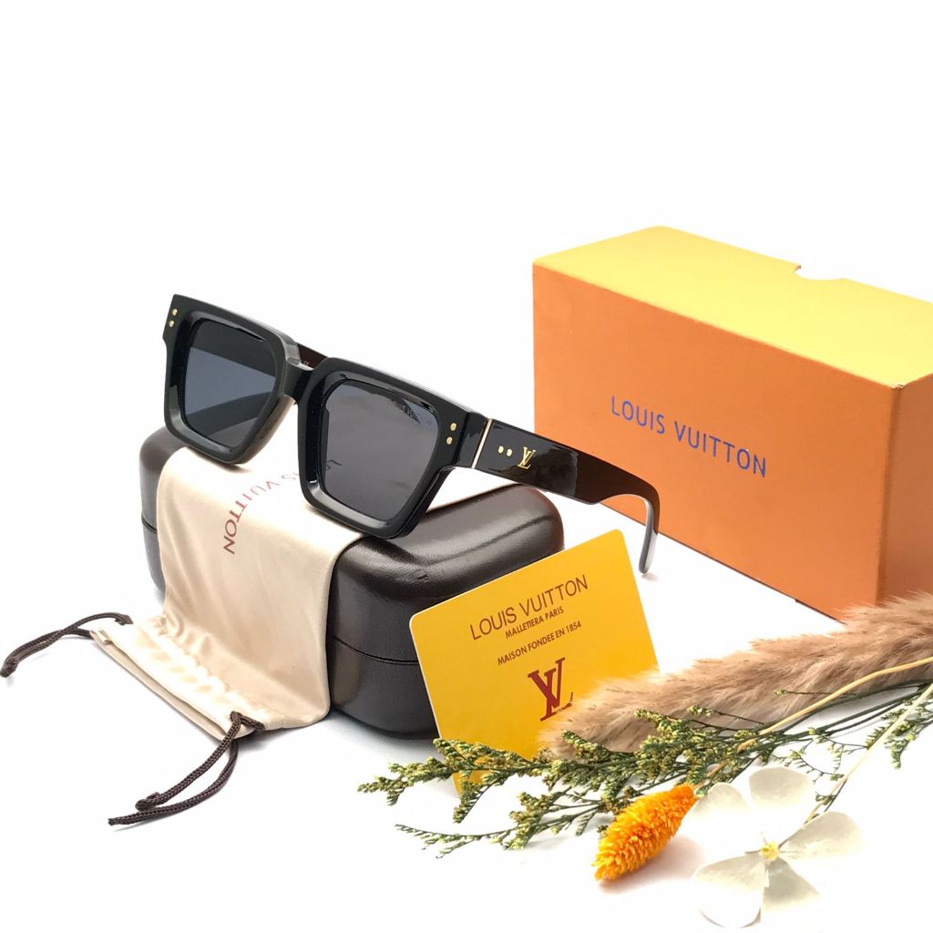 Hitam Louis Vuitton CC8263 แว่นกันแดดแว่นตาแฟชั่น/แว่นตาป้องกันรังสียูวีสําหรับแว่นตาผู้หญิงที่มีแว่