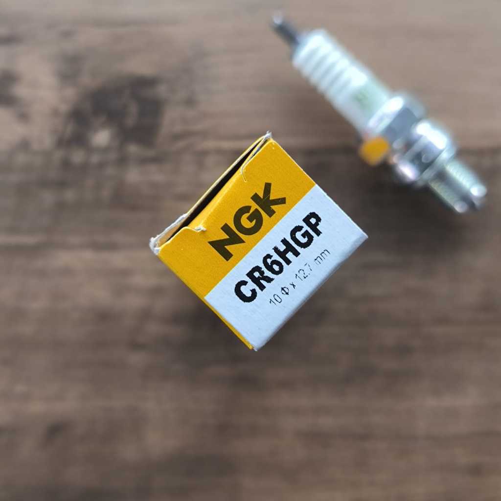 RACING SPARK PLUG JUPITER Z LEXAM MIO SOUL VEGA ZRIDE NGK PLATINUM CR6HGP