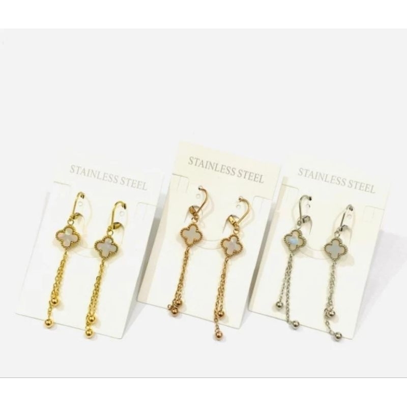 Fourfashion ต่างหูไทเทเนียม Daeasy Cloverleaf Juray สีขาว อินเทรนด์ AK080