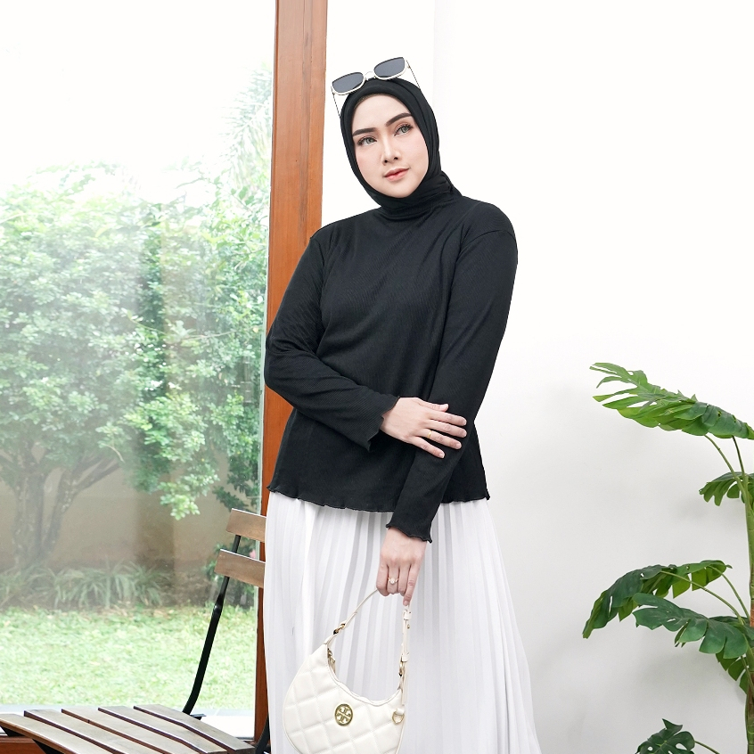 Anna Cufflinks ภายในถักคอเต่าจัมโบ้เสื้อแขนยาวผู้หญิงถักเสื้อแขนยาวขนาดใหญ่