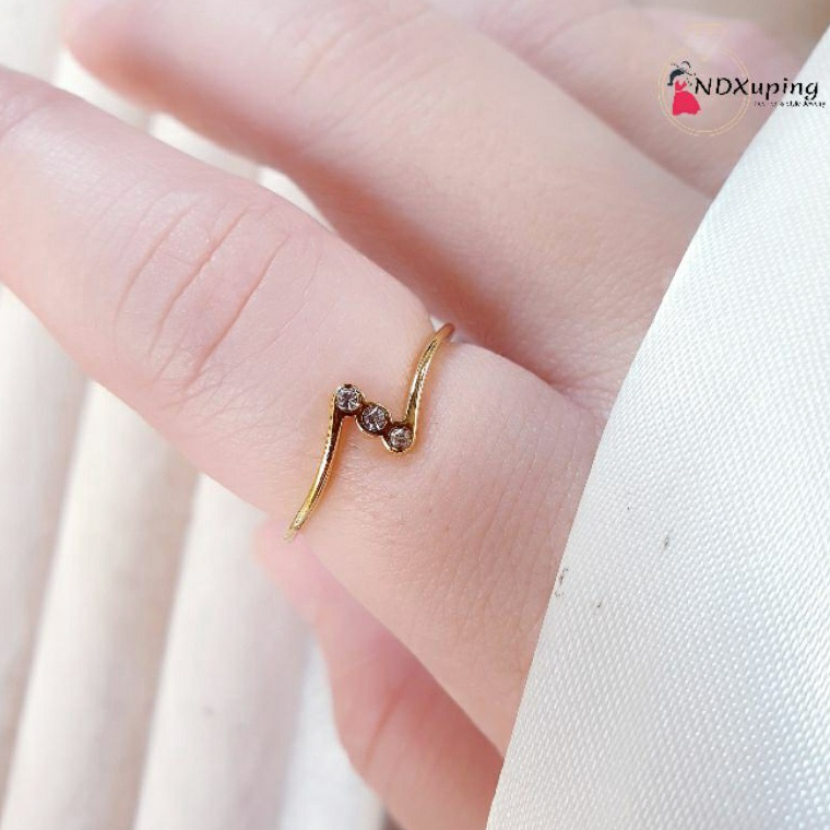 CODE O55R แหวนสายฟ้าอัญมณีเล็กไทเทเนียมที่สวยงามและเรียบง่าย N216234