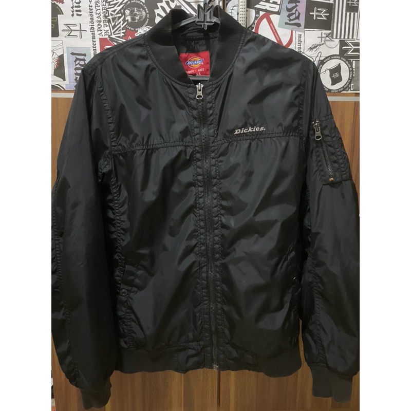 Hitam Jacket dickies ไซส์เล็ก สีดํา มือสอง