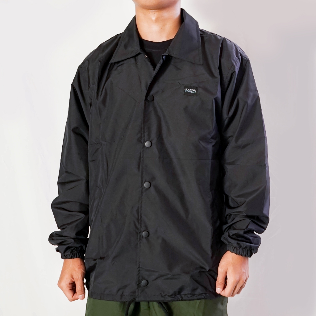 Moondays - WINBREAKER COACH JACKET สีดํา