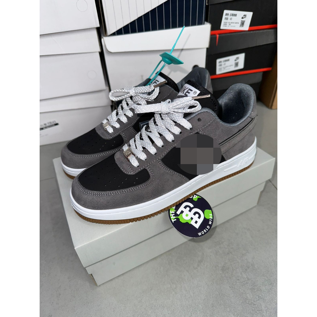 รองเท้าผ้าใบ UNISEX 07 LV08 GREY REFLECTIVE SUEDE AF1