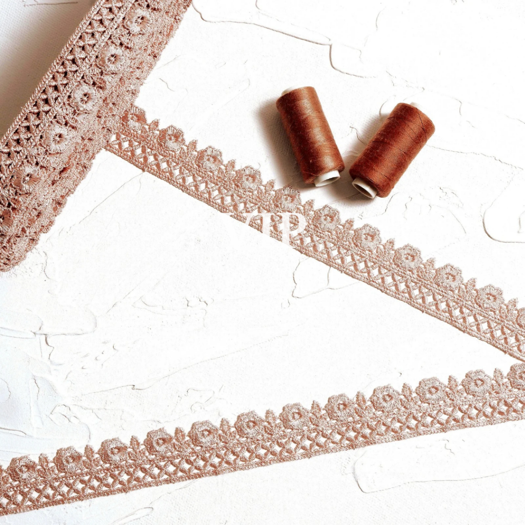 VIP Lace 9 V590 ปักลูกไม้ Giper Lace Per Roll