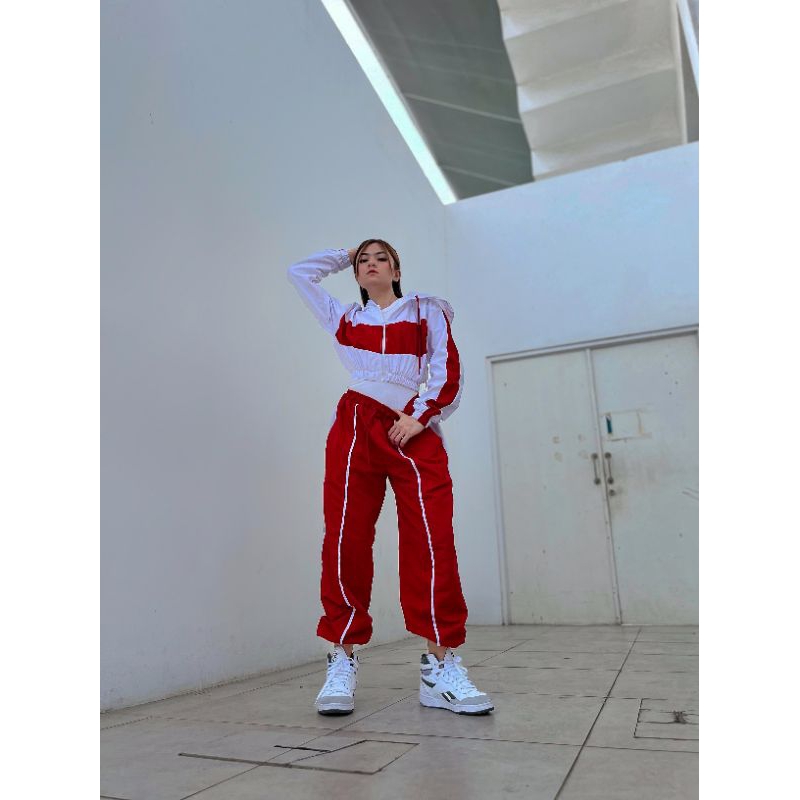 TOP AND BOTTOM SET (HODIE TOP AND BOTTOM DANCE AND SPORTS CLOTHES)