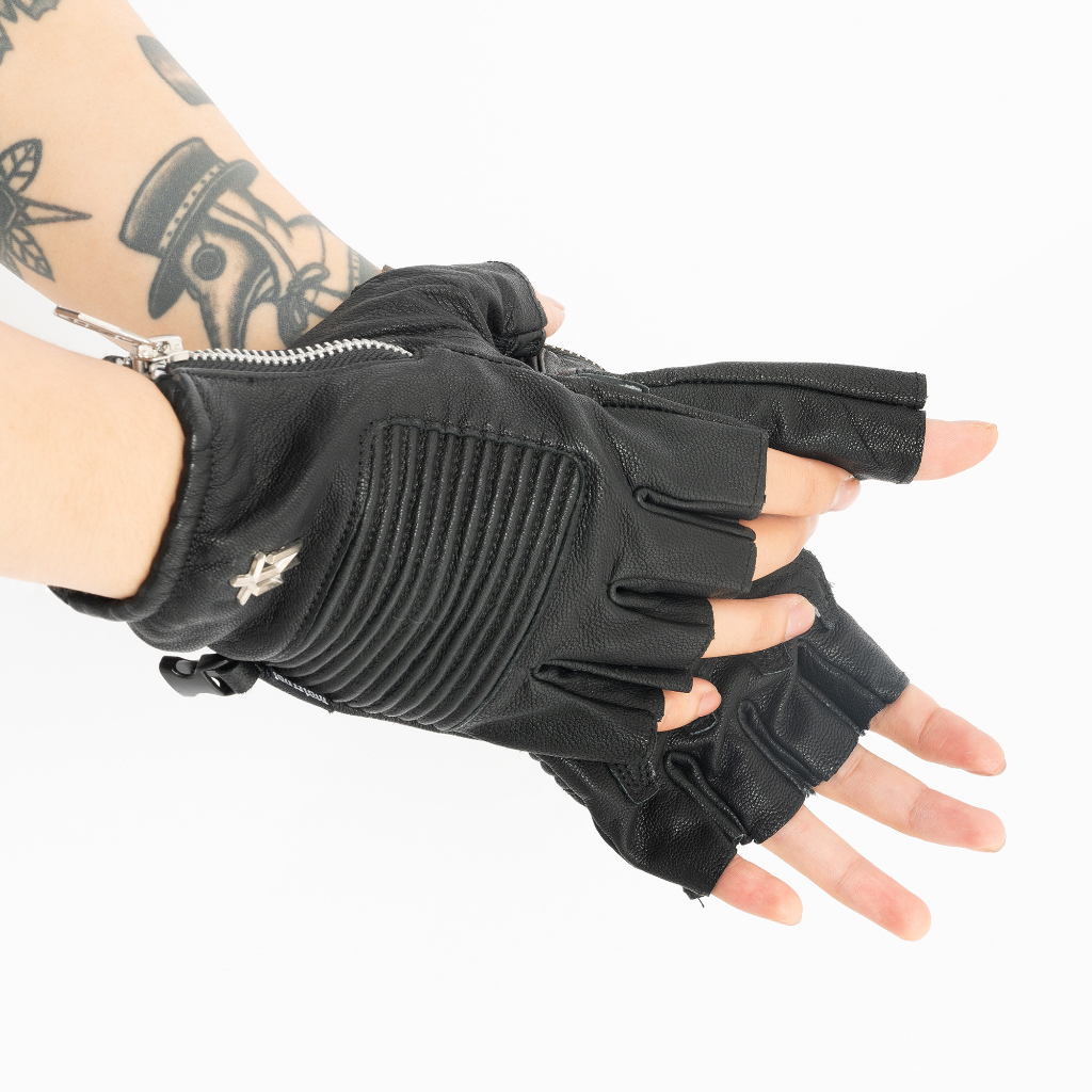 MATRNAL DISASTER ถุงมือ LGV 50