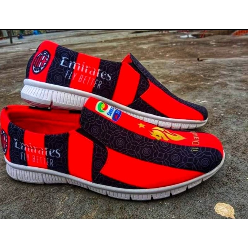 รองเท้า Acmilan*****