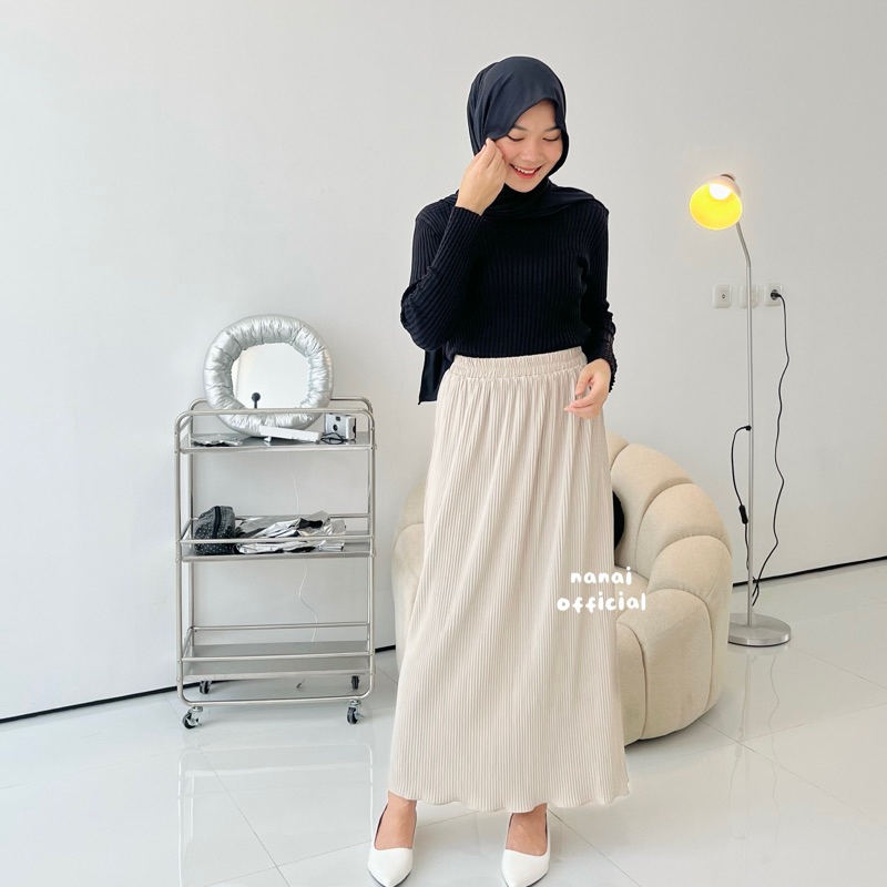 [READY] Rok PLEATS WAVY/BERGELOMBANG/WAVY PLEATS SKIRT