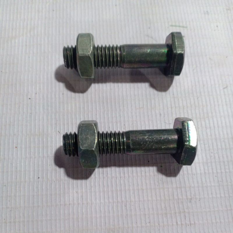 สลักเกลียวเกียร์ เกียร์หลัง Yamaha fiz r Vega r Jupiter z RX king iron PRICE PER 5 ชิ้น