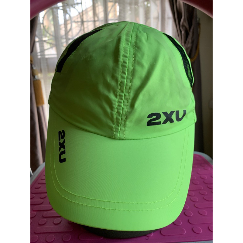 HIJAU STABILO Running Cap 2XU Electric Green/highlighter Green - BRAND NEW/NEW/GRESS - ของแท้ 100%