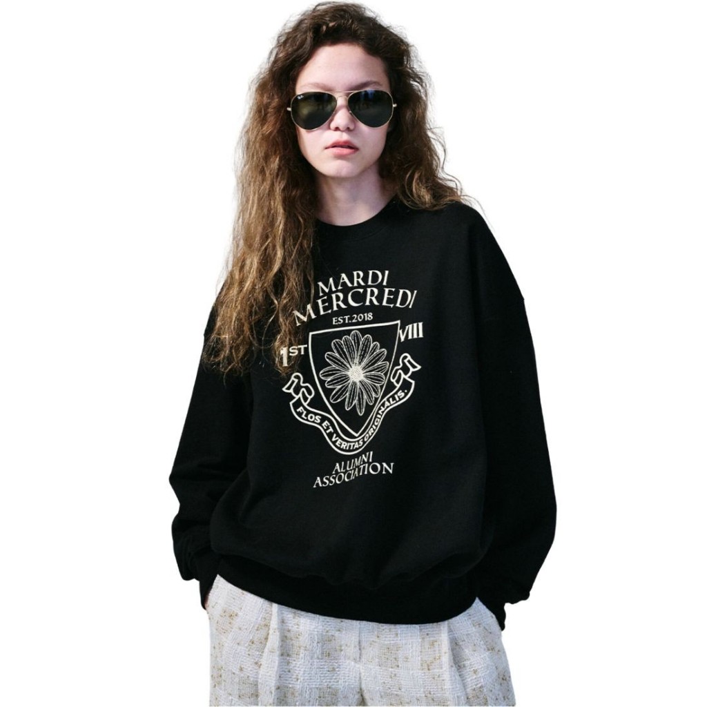 Mardi MERCREDI เสื้อกันหนาว ลายสัญลักษณ์ Alumni สีดําครีม - ORI