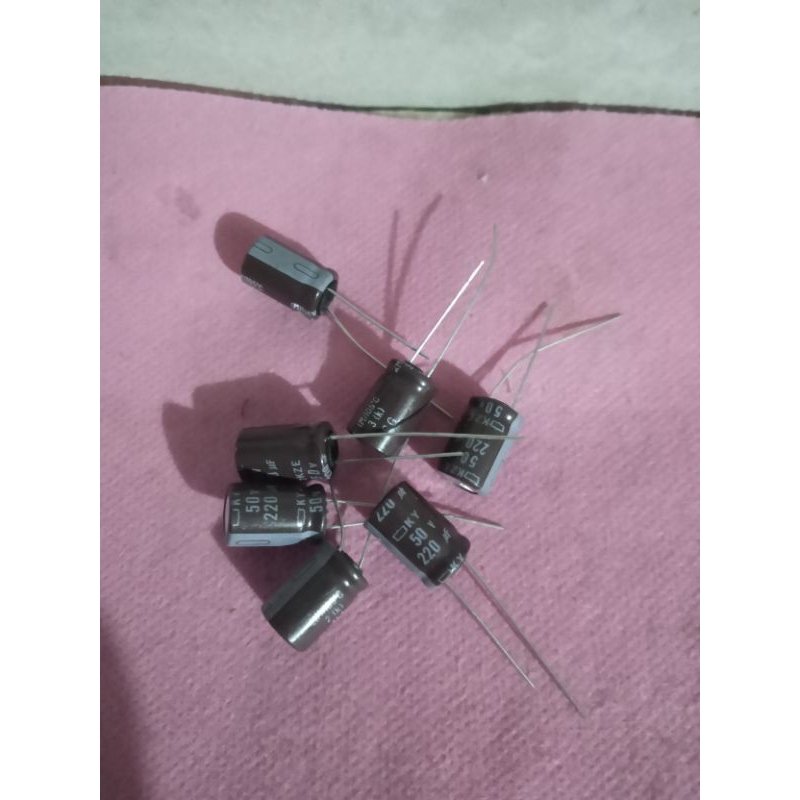 กวางเอลโก้ 220uf 50v