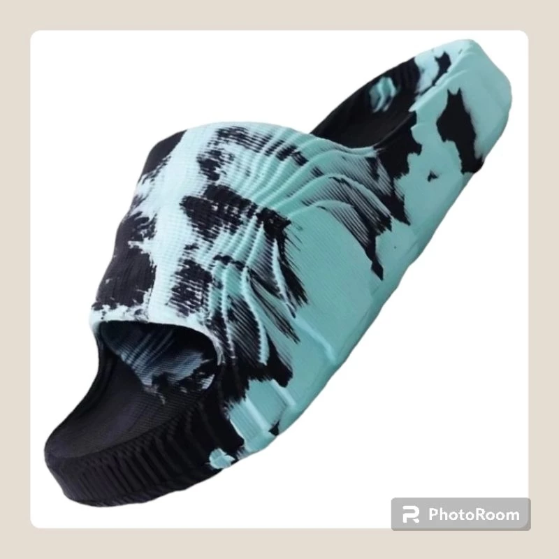 รองเท้าแตะสลิปออนผู้ชาย Adilette Viral รองเท้าแตะแบบสวมสําหรับผู้ชายที่สวมใส่สบายและอินเทรนด์ล่าสุดสําหรับวัยรุ่นและผู้ใหญ่