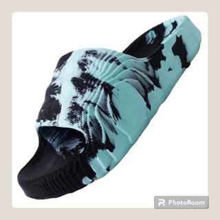 รองเท้าแตะสลิปออนผู้ชาย Adilette Viral รองเท้าแตะแบบสวมสําหรับผู้ชายที่สวมใส่สบายและอินเทรนด์ล่าสุดสําหรับวัยรุ่นและผู้ใหญ่