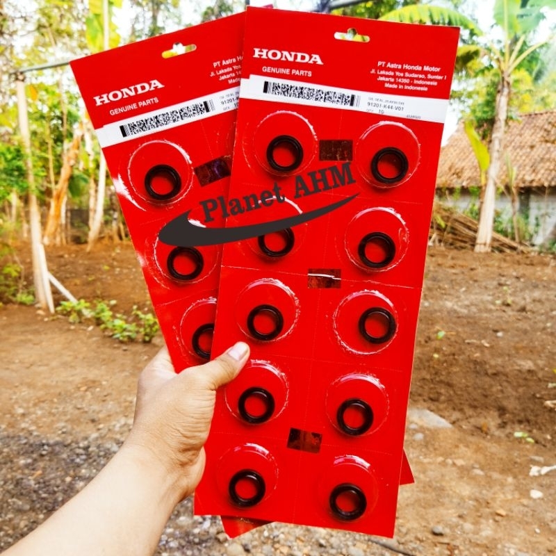 Honda 91201-K44-V01 ซีลน้ํามันแม่เหล็กเพลาข้อเหวี่ยงขวา 20.8X30.5X6 Beat Pop Eco Street Scoopy Vario