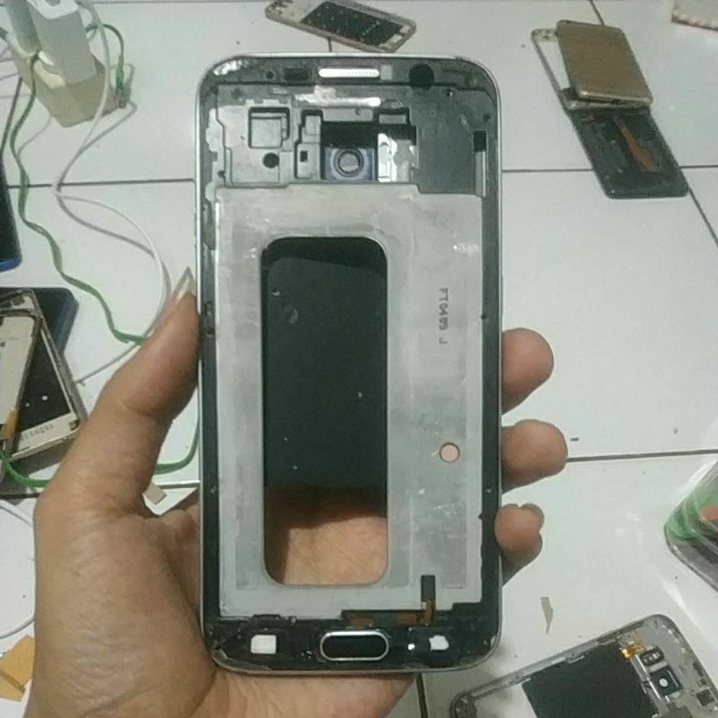 กรอบกรอบรูป BEZZEL SAMSUNG GALAXY S6 มือสอง