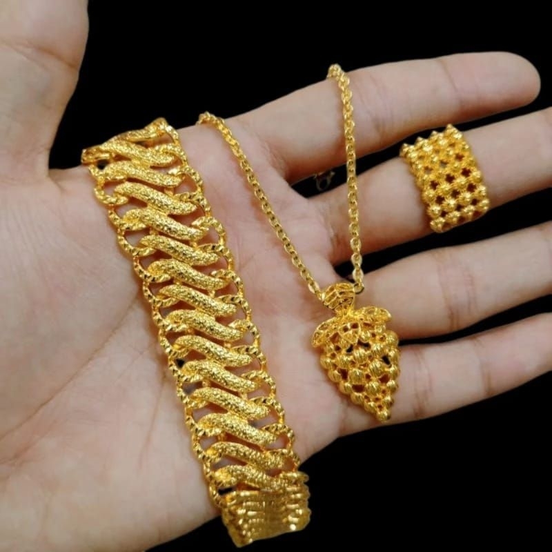 ชุดเครื่องประดับหรูหรา 24 K GUFFY 01