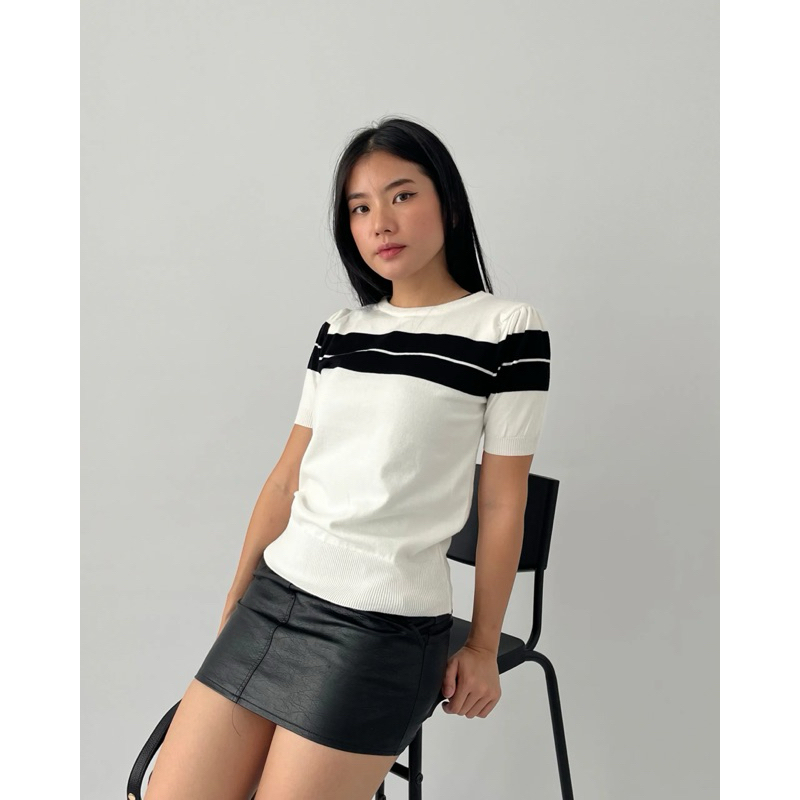 เสื้อถักแขนสั้น Tzuyu