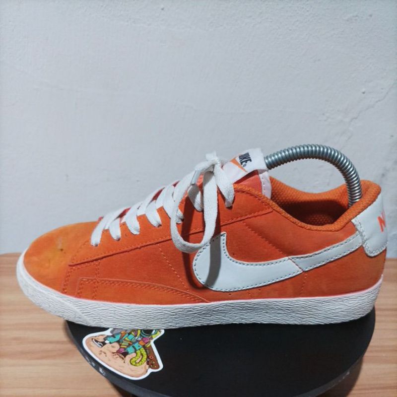 Sepati Nike Blazer Low Orange