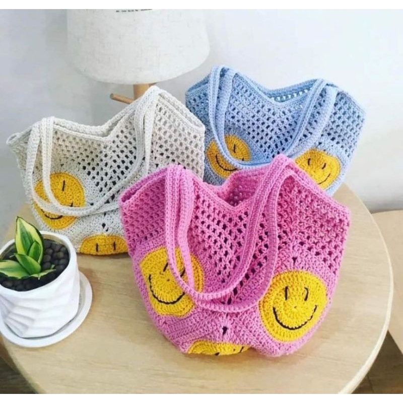 กระเป๋าถัก Smile bili