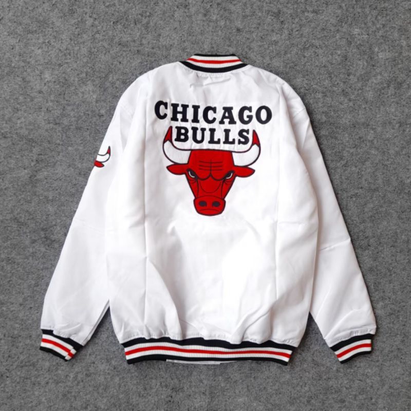 Varsity JACKET NBA CHICAGO BULLS โลโก ้ ขนาดใหญ ่ เย ็ บปักถักร ้ อยแท ็ กพรีเมี ่ ยม