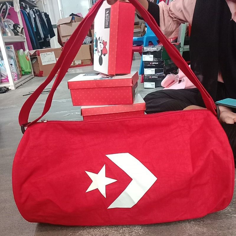 (KB15) C0nv3rs3 Rolling Bag Wrinkle Red