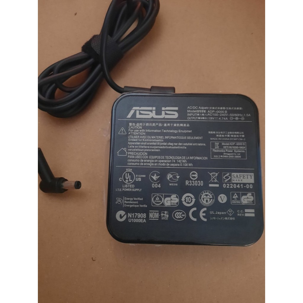 ASUS 19V 4.74A 90W 5.5.2.5 มม. อะแดปเตอร์ AC ADP-0000 B