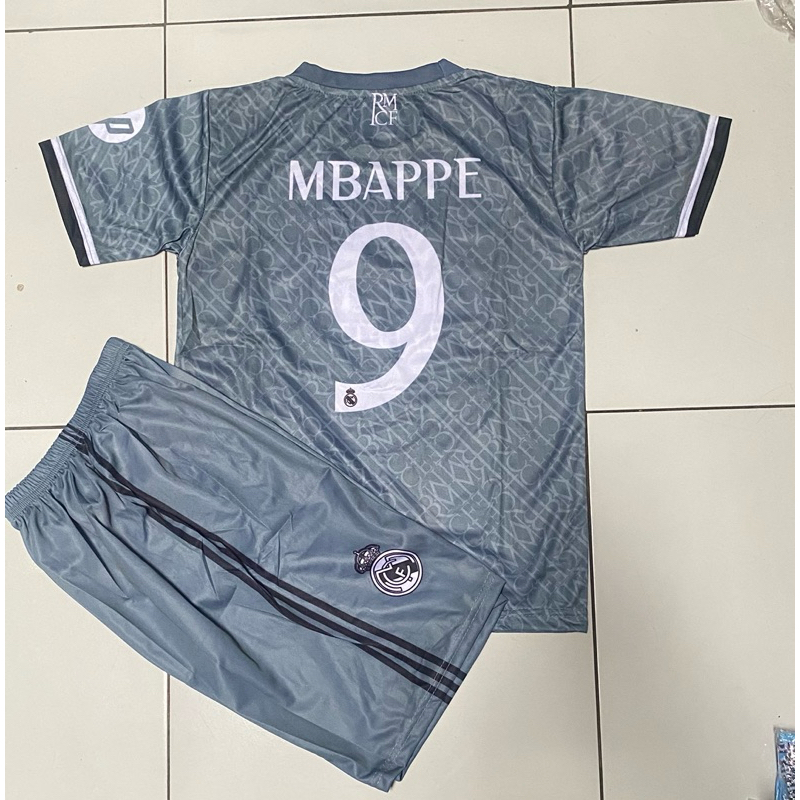 Mbappe MADRID Jersey สีเทา 2024 อายุ 5-12 ปี