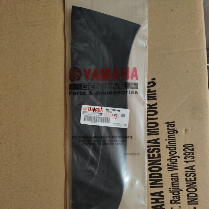 พรม yamaha aerox 155 ตัวเก่าซ้าย LH (b65 f7483 00)