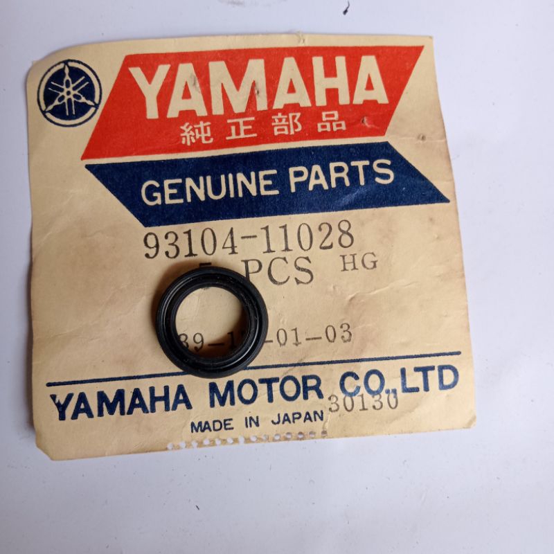 ซีลน้ํามัน 10.5x15x3-241 yamaha RD50 TY50 DT50R DT80 93104-11028 เดิม