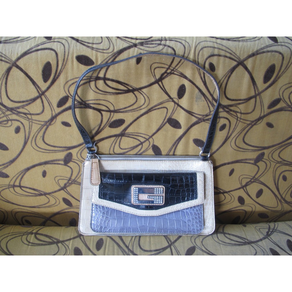 Preloved Womens Bag ORIGINAL 100% Guess - STILL OK CONDITION