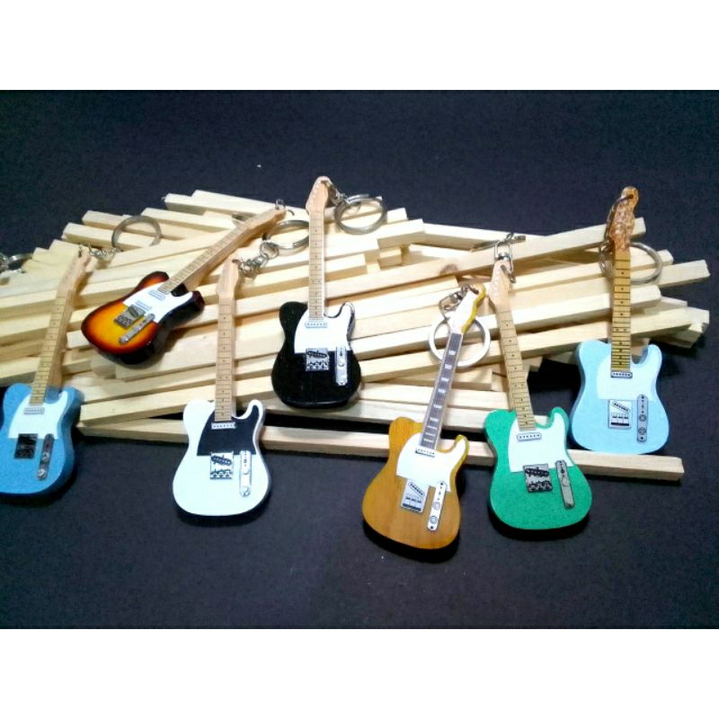 GANTUNGAN FENDER TELECASTER GUITAR KEYCHAIN คอลเลกชันทั้งหมด