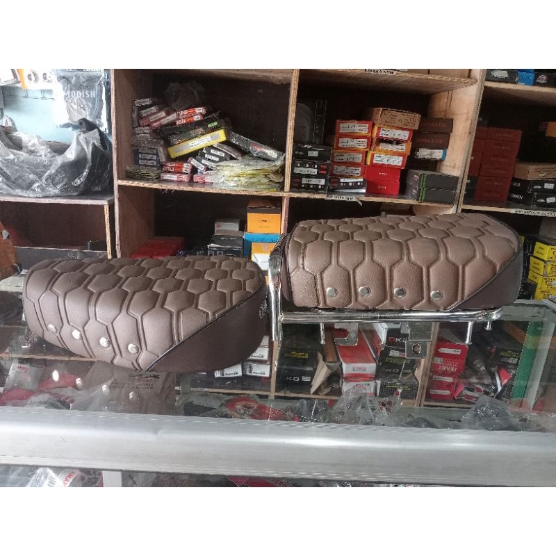 เบาะนั่ง HONDA C70 C50 ชุดเต็มที่สมบูรณ์สีน้ําตาลเข้ม MOTIF