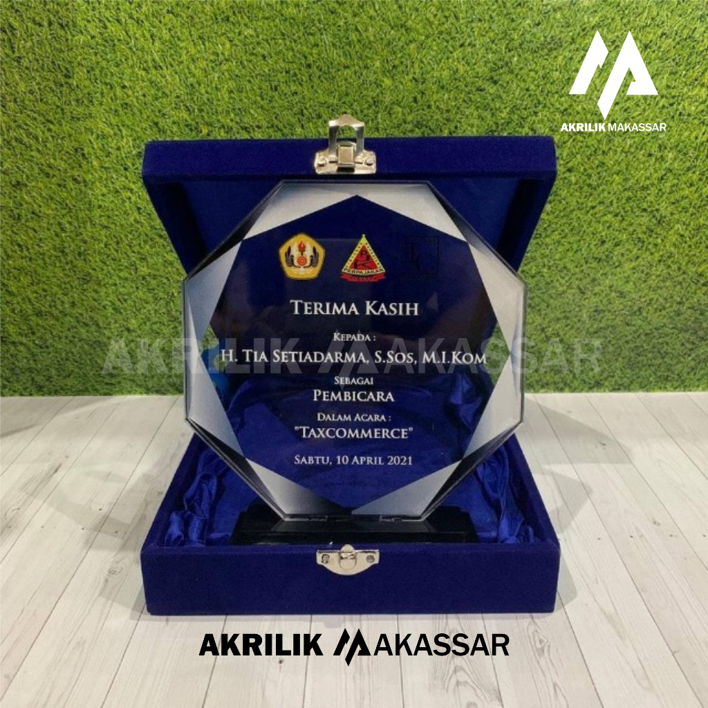 PLAQUE, AWARD, TROPHY, GRADUATION PLAQUE, ACRYLIC PLAQUE