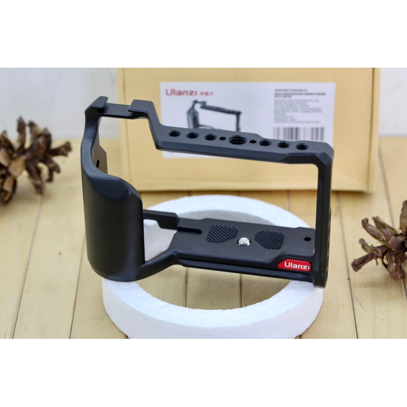 Ulanzi UU RIG Cage สําหรับ Sony Zv E10 ZV-E10