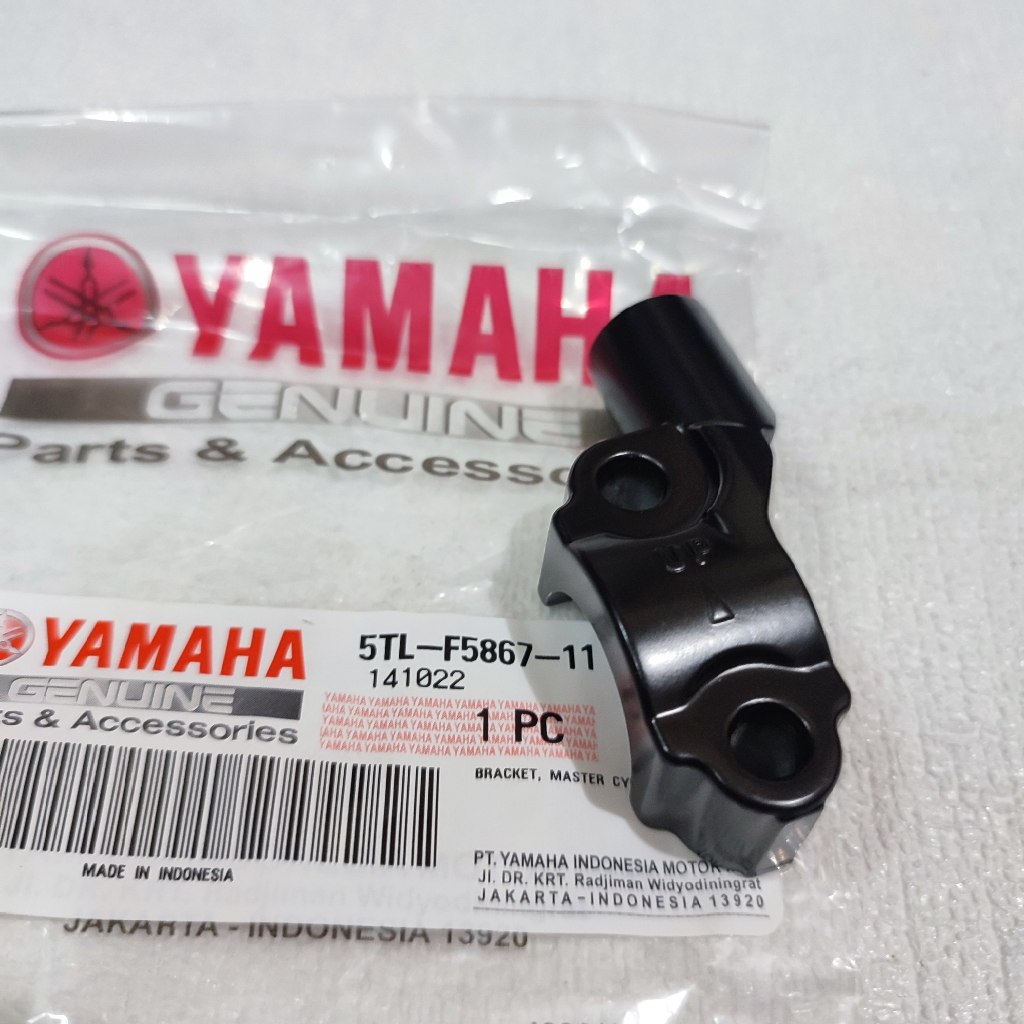 ต้นฉบับ 5TL-F5867-11 RIGHT MIRROR HOLDER