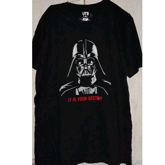 เสื้อยืด Uniqlo Star Wars