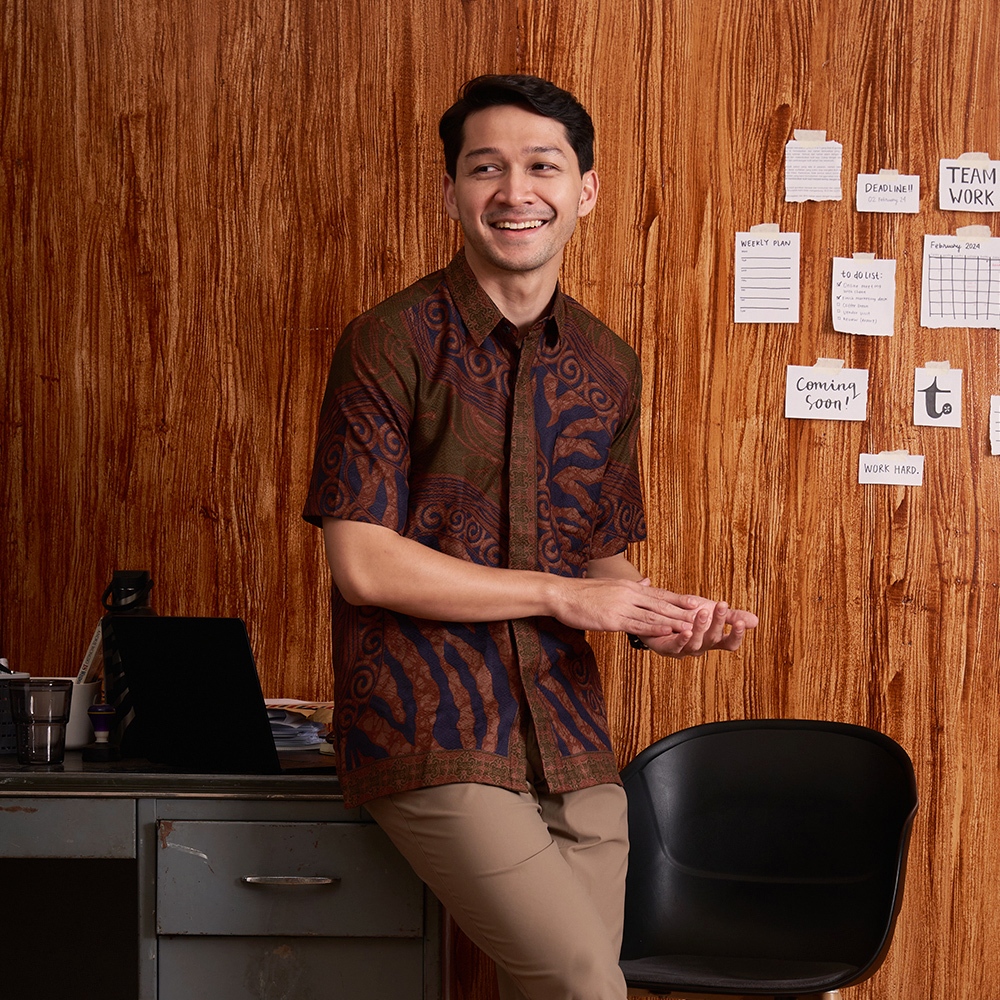 KEMEJA NONA RARA - Dapper Short Sleeve M0262 TBH เสื้อบาติกผู้ชายทันสมัย