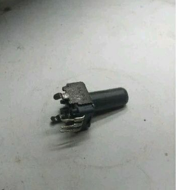 Original Roland l Bk5 /Bk-3/XPs 10 volume potentiometer สต็อกเก่า