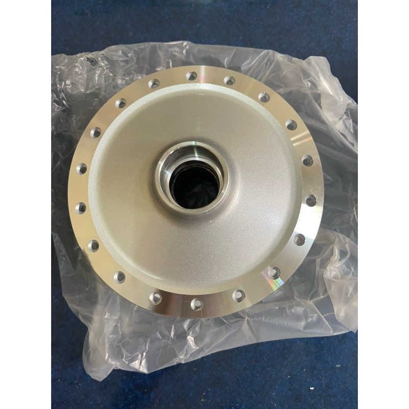 ด้านหน้า DRUM สําหรับ YAMAHA YB100 L2G รถจักรยานยนต์ด้านหน้า HUB สีเงิน
