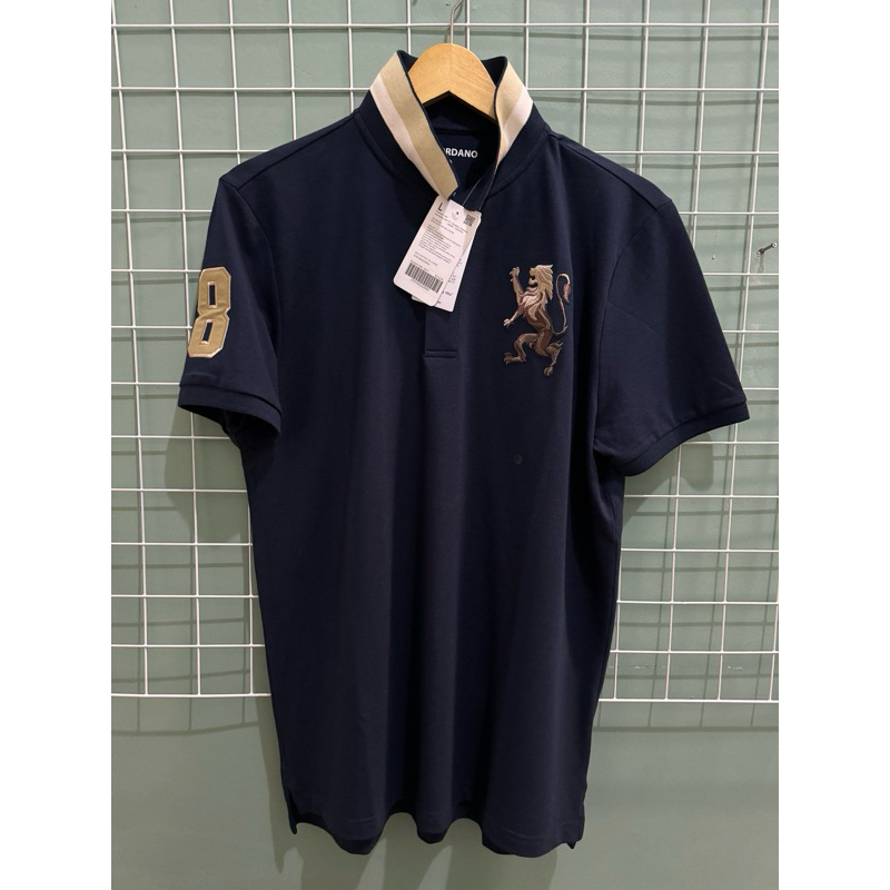 [ต้นฉบับ 100% ] POLO SHIRT GIORDANO 3D LION SIGNATURE NAVY OFFICIAL STORE LIMITED EDITION