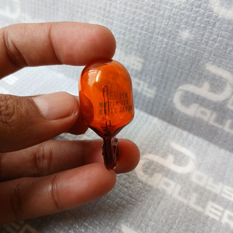 หลอดไฟเลี้ยวสีเหลืองสากล koito japan ดั้งเดิม