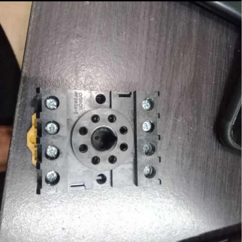 ซ็อกเก็ตจับเวลา OMRON PF083A-E ดั้งเดิม